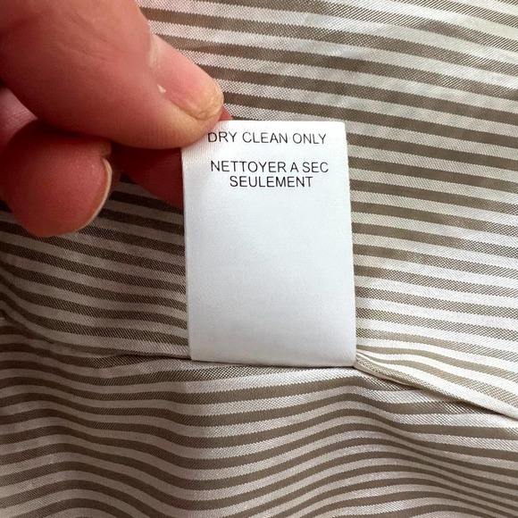 Nanette Lepore Red Button Front Jacket Size 6 EUC - Picture 12 of 12